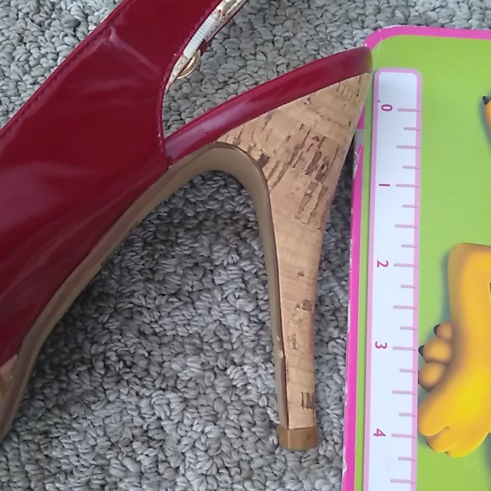 Beautiful Peep Toe Heels! - Picture 4 of 6